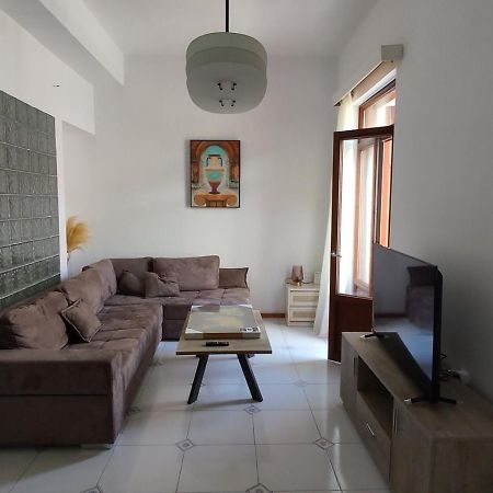 Dr. J. Spon Apartment Nafpaktos Exterior photo