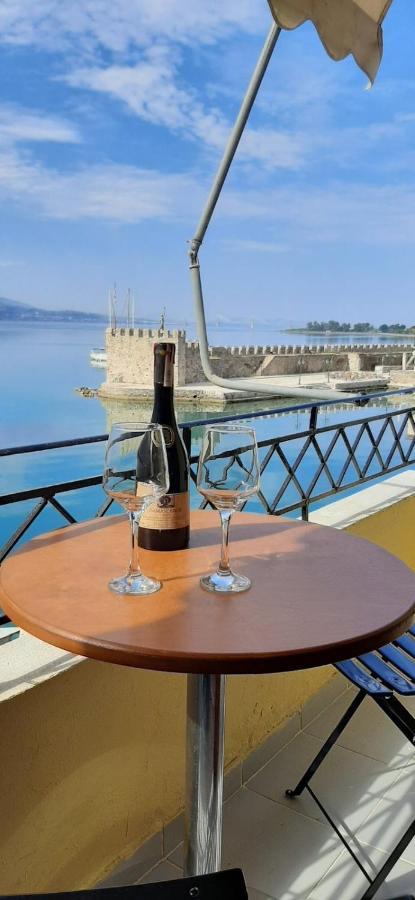 Dr. J. Spon Apartment Nafpaktos Exterior photo