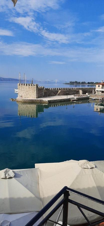Dr. J. Spon Apartment Nafpaktos Exterior photo