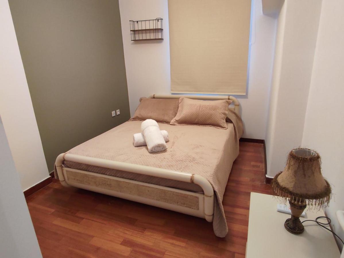Dr. J. Spon Apartment Nafpaktos Exterior photo