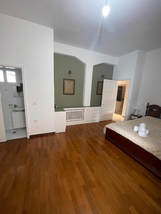 Dr. J. Spon Apartment Nafpaktos Exterior photo